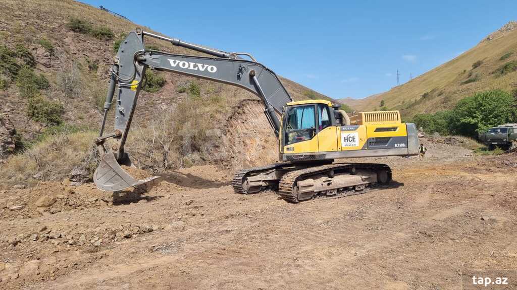 Ekskavatorlar "Volvo", 2015 il (5)
