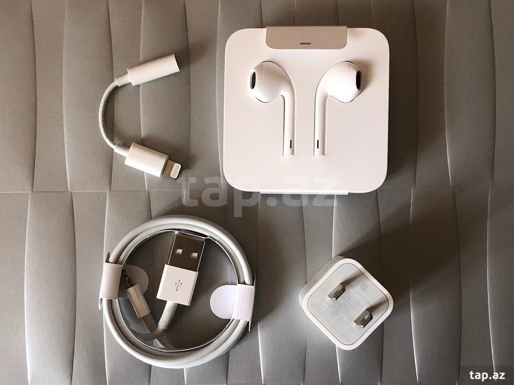 Apple iPhone 7 Gold 32GB (3)