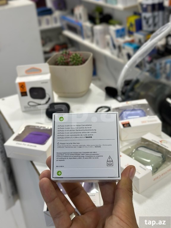 Qulaqlıq "AirPods 4" (5)