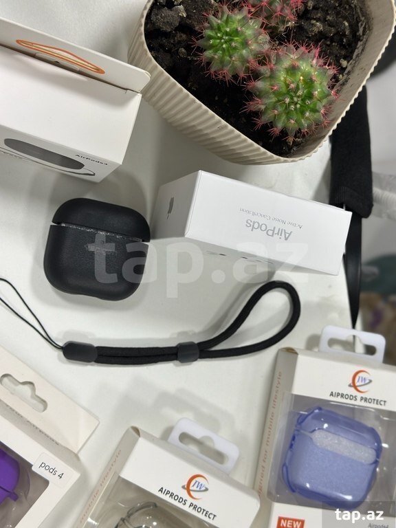 Qulaqlıq "AirPods 4" (4)