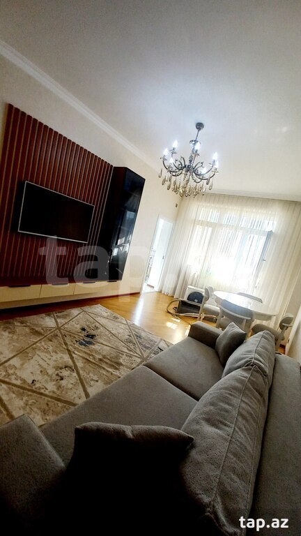 2-otaqlı yeni tikili, N.Tusi küç., 70 m²