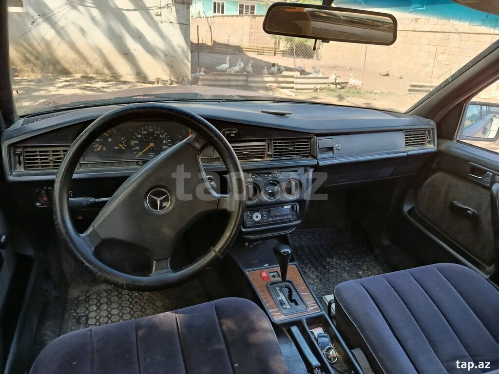 Mercedes 190, 1992 il (6)