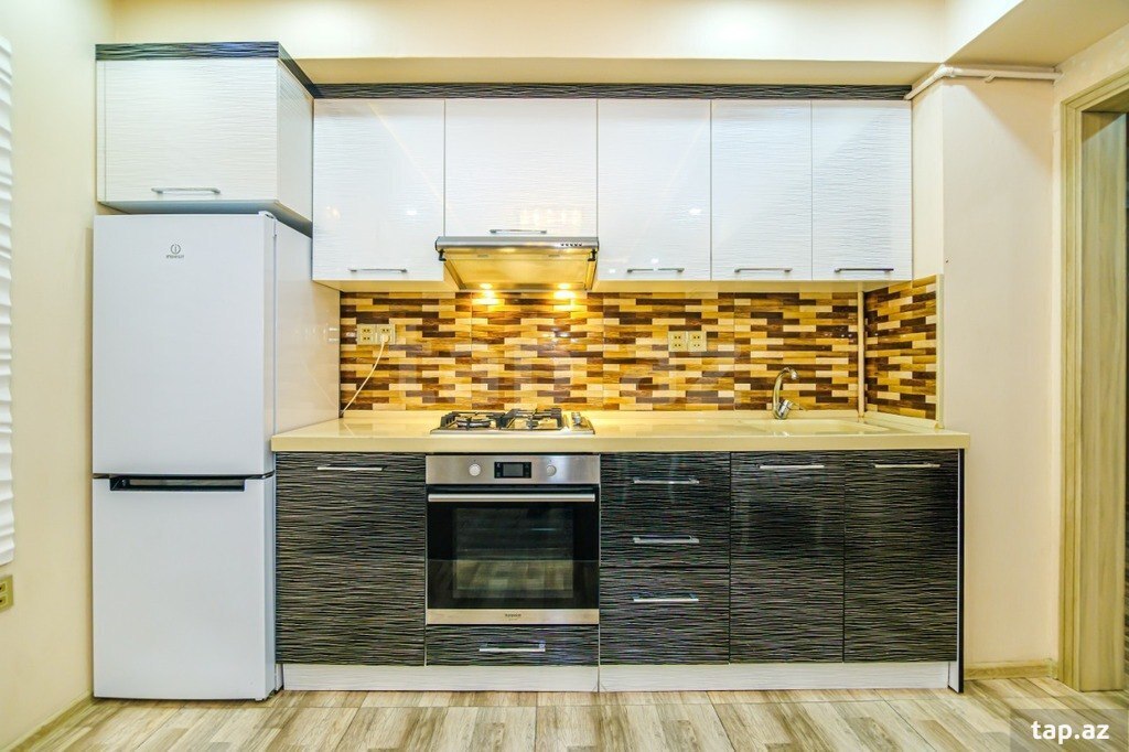 3-otaqlı mənzil kirayə verilir, 28 May m., 110 m² (3)