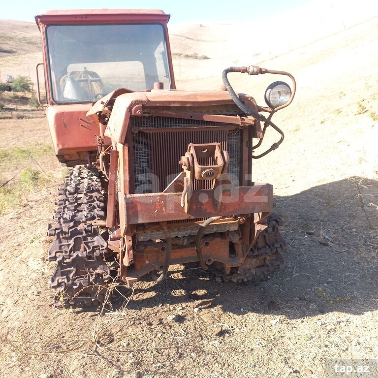 Buldozer Dt 75 1990 il  (2)