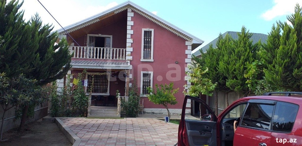 Həyət evi, Saray qəs.