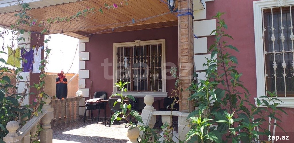 Həyət evi, Saray qəs.