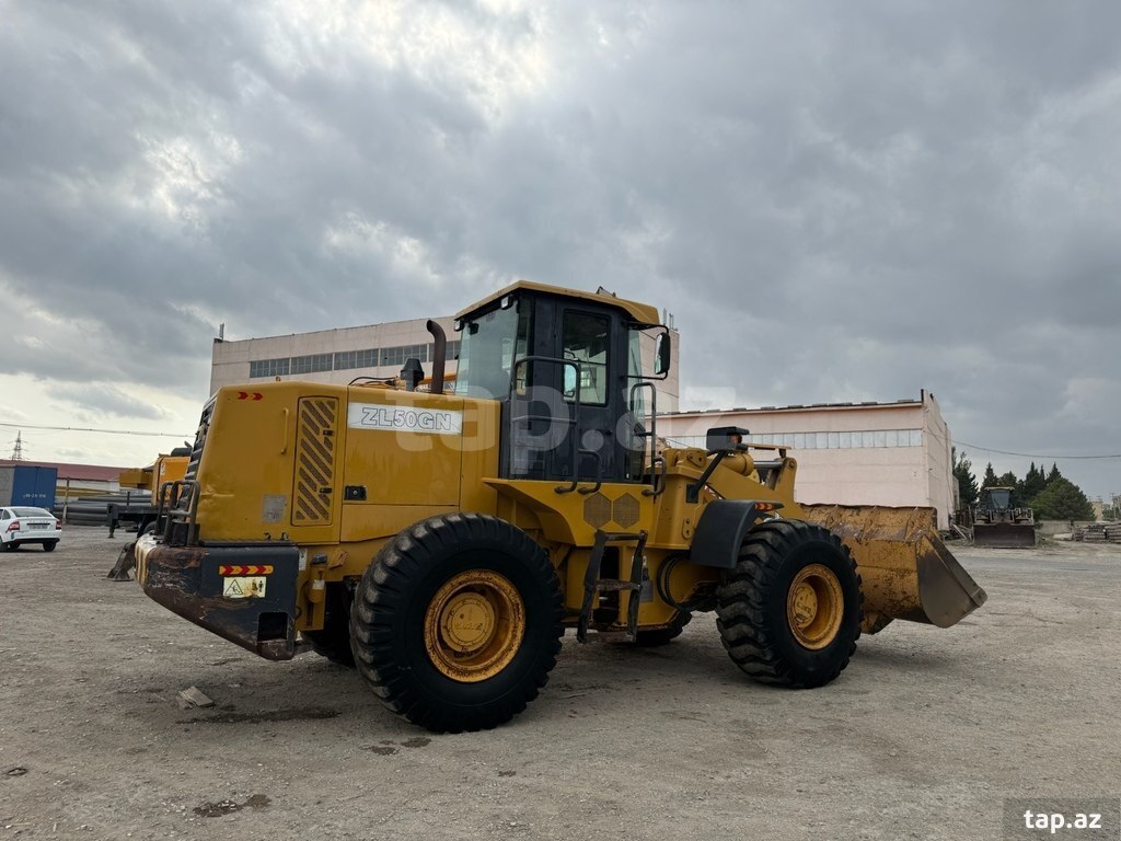 XCMG zl50, 2014 il (5)