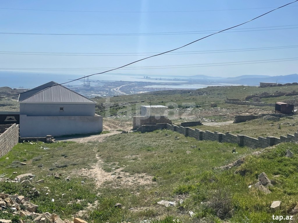 Torpaq satılır, Bakı