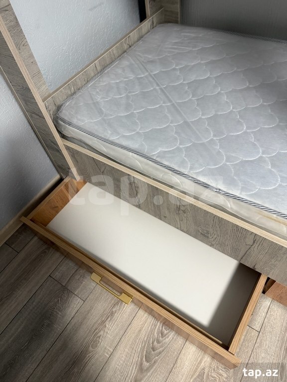 6-otaqlı yeni tikili kirayə verilir, Gəncə ş., 140 m²