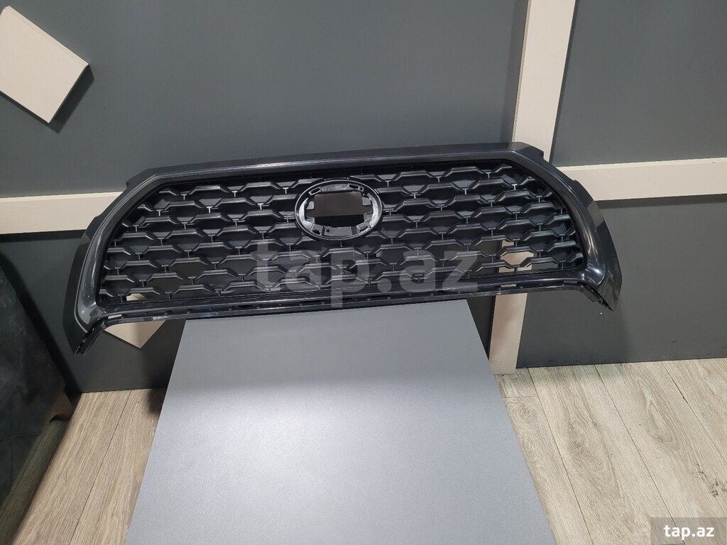 "Toyota Corolla Cross 2025" radiator barmaqlığı (2)
