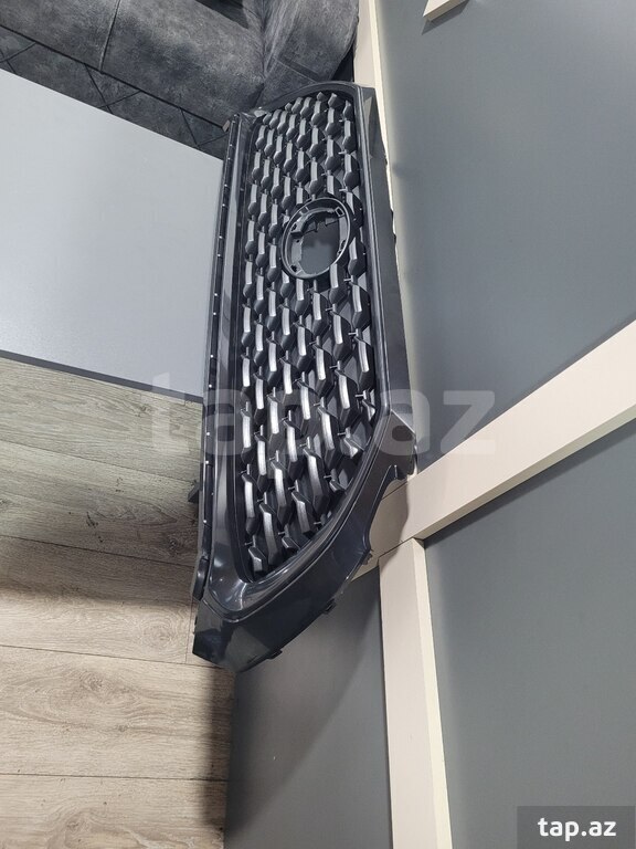 "Toyota Corolla Cross 2025" radiator barmaqlığı (4)