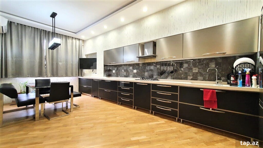 3-otaqlı yeni tikili kirayə verilir, 28 May m., 140 m² (10)