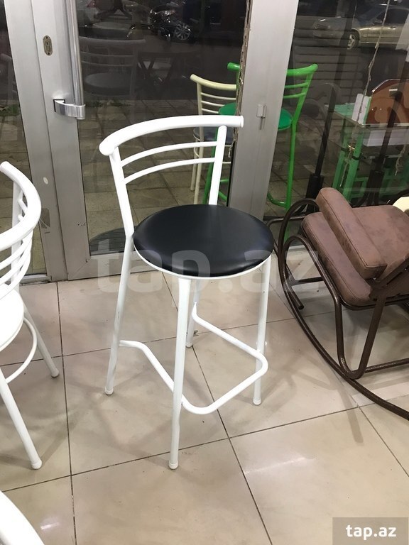 Bar oturacaqları (18)