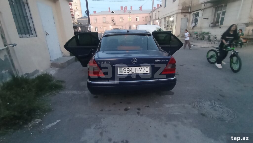 Mercedes C 220, 1995 il (6)
