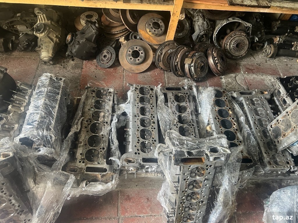 "BMW M52, M50" 2.5 2.8 mühərrik başlıqları