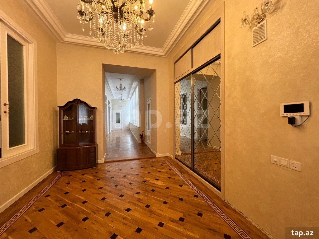 4-otaqlı mənzil kirayə verilir, Səbail r., 200 m²