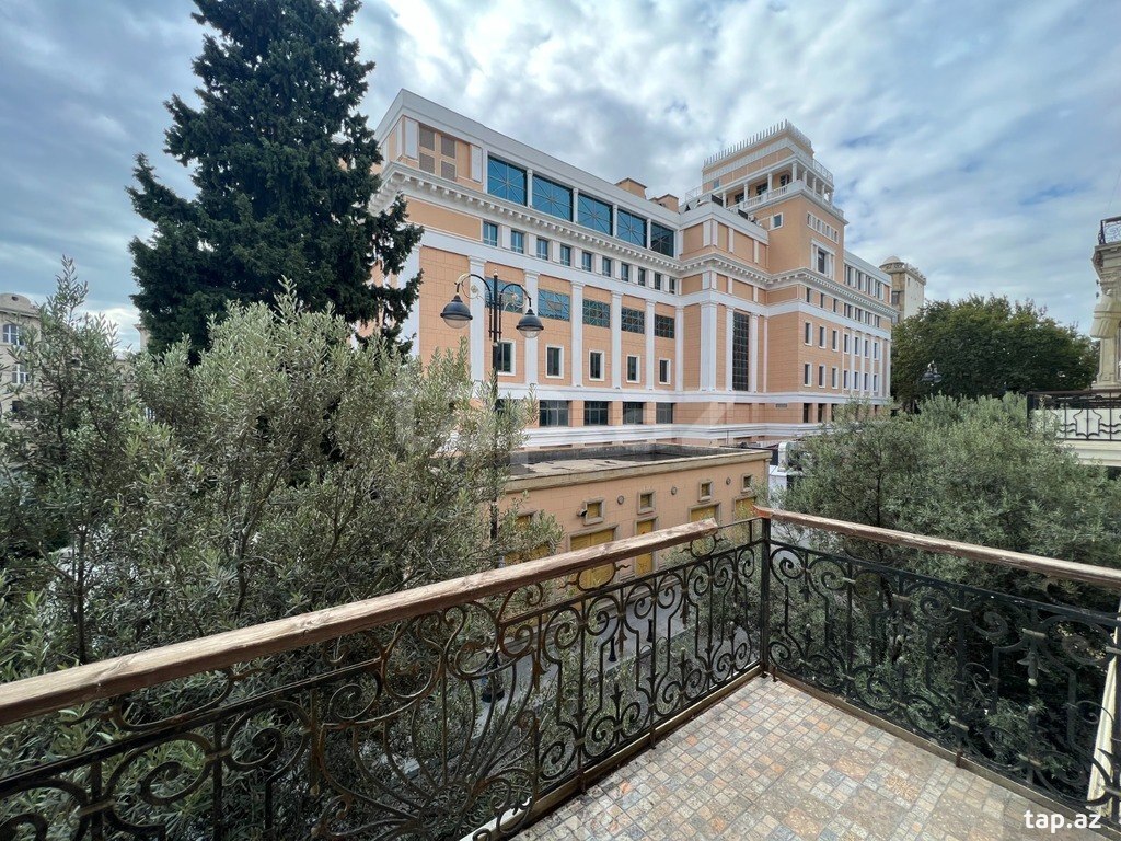 4-otaqlı mənzil kirayə verilir, Səbail r., 200 m²