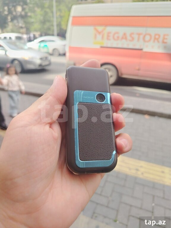 Nokia 7360 Coffee Brown (2)