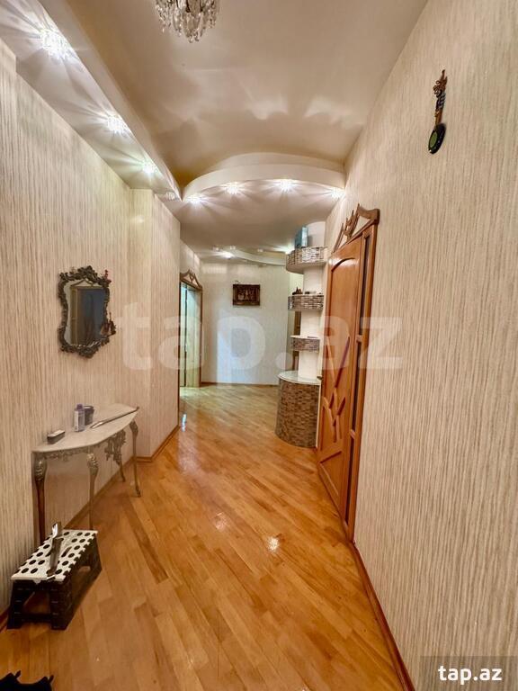 4-otaqlı yeni tikili, H.Cavid pr., 220 m²