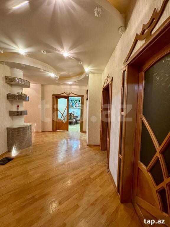 4-otaqlı yeni tikili, H.Cavid pr., 220 m²