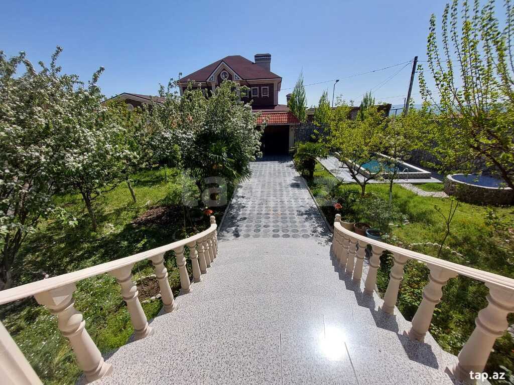 Villa kirayə verilir, Şəki ş. (2)