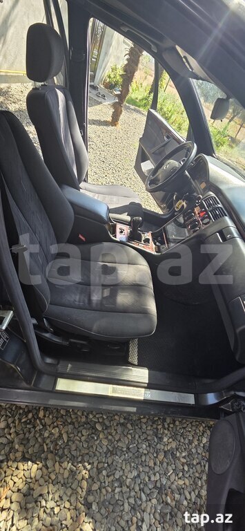 Mercedes E 220, 2000 il (12)