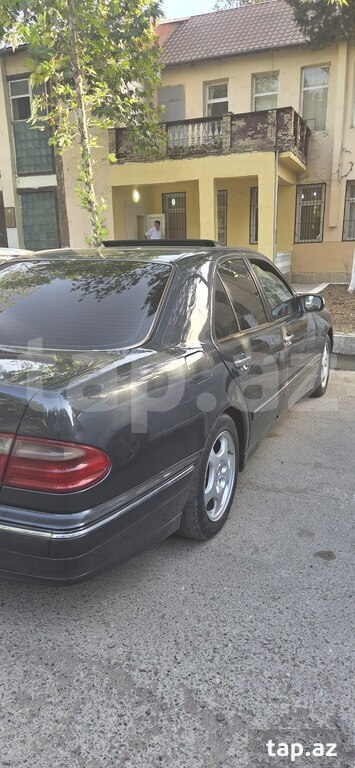 Mercedes E 220, 2000 il (22)