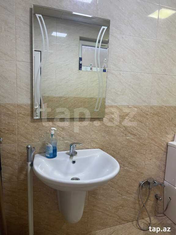 2-otaqlı mənzil kirayə verilir, İçərişəhər m., 66 m²