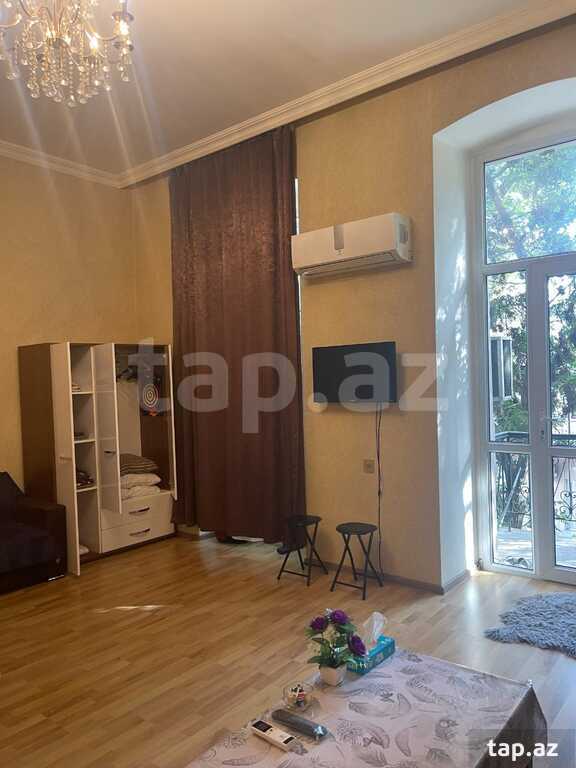 2-otaqlı mənzil kirayə verilir, İçərişəhər m., 66 m²