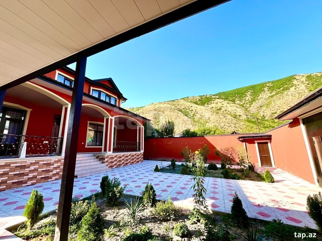Villa, Şəki ş. (6)