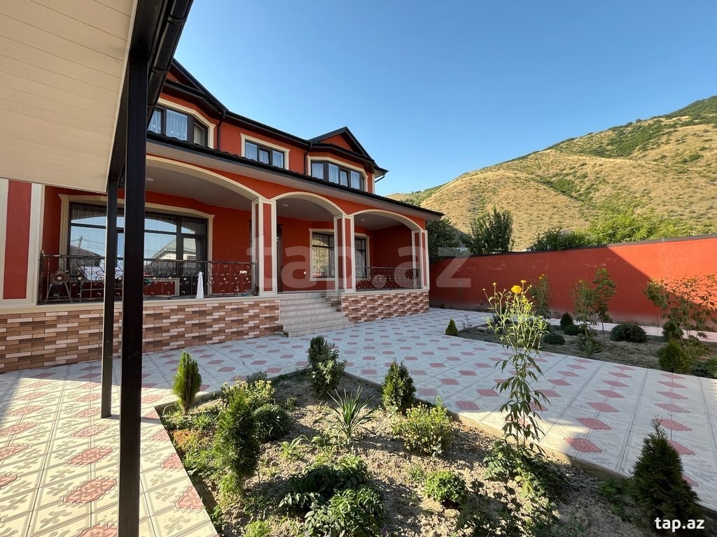 Villa, Şəki ş. (3)