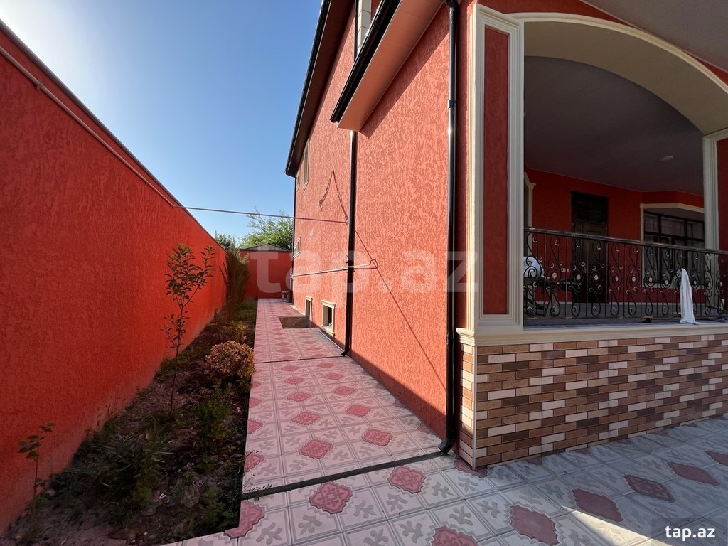 Villa, Şəki ş. (4)
