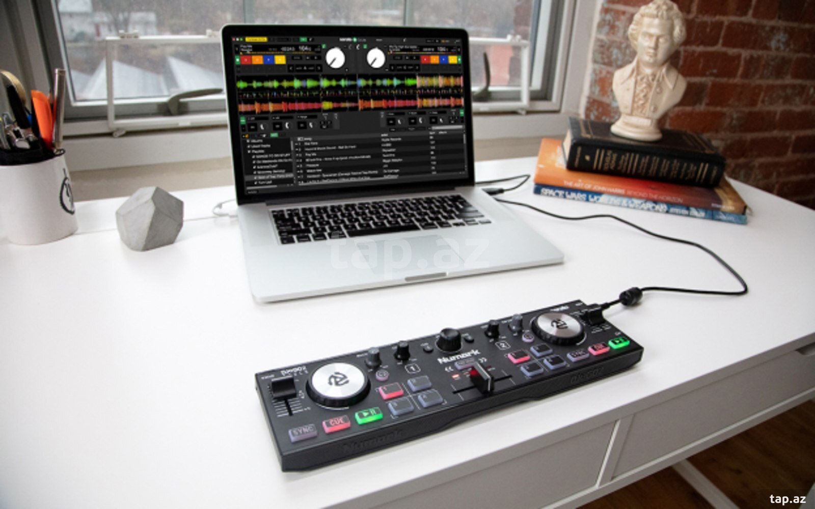 Numark DJ Controller DJ 2 GO 2 TOUCH (2)