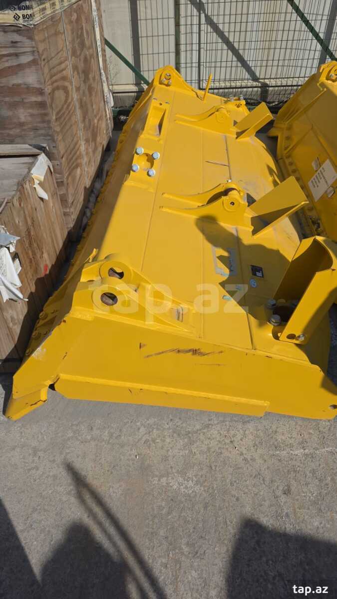 Buldozer "KOMATSU D65EX-16" (8)