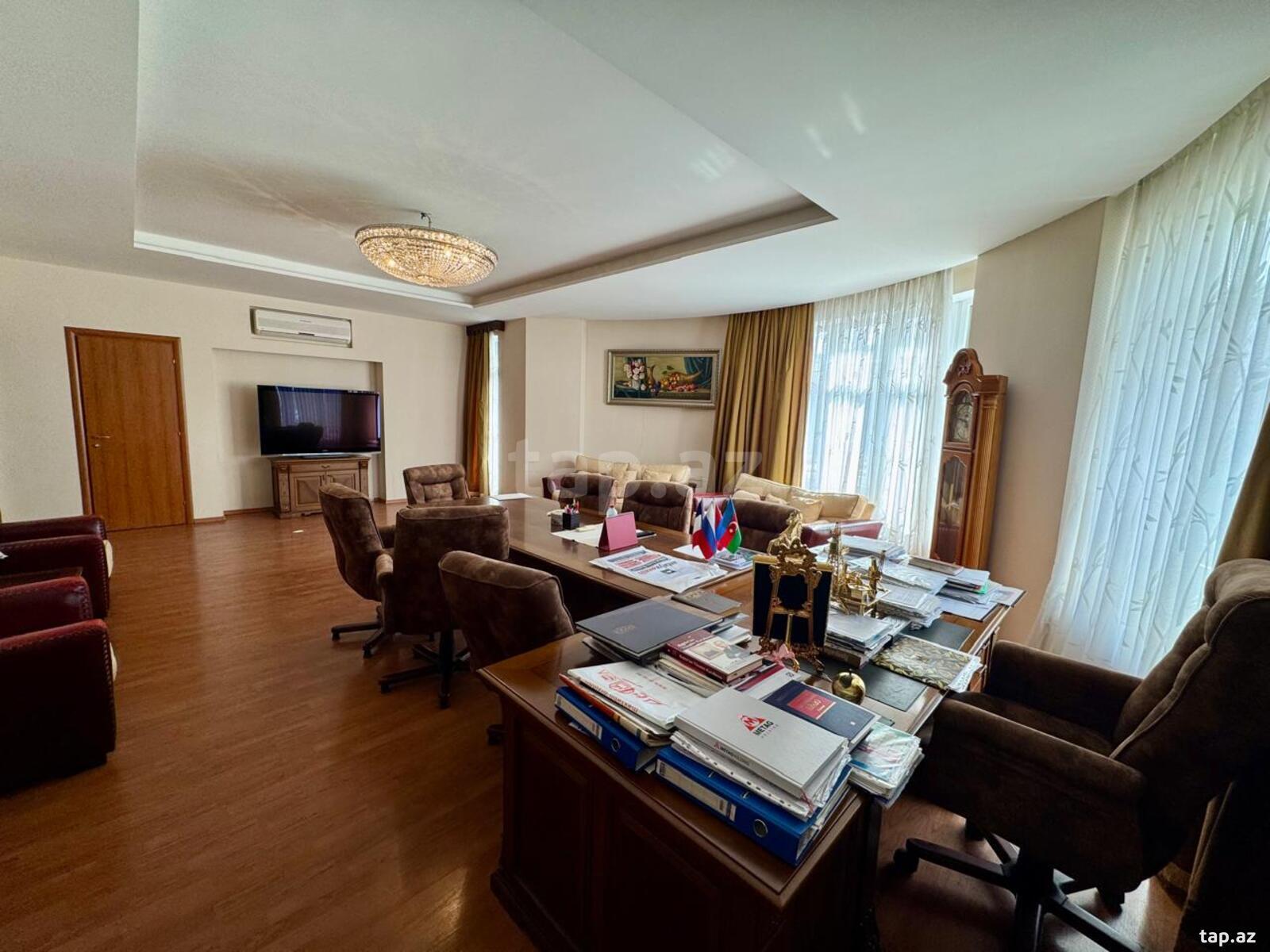 Ofis, Səməd Vurğun küç. (2)