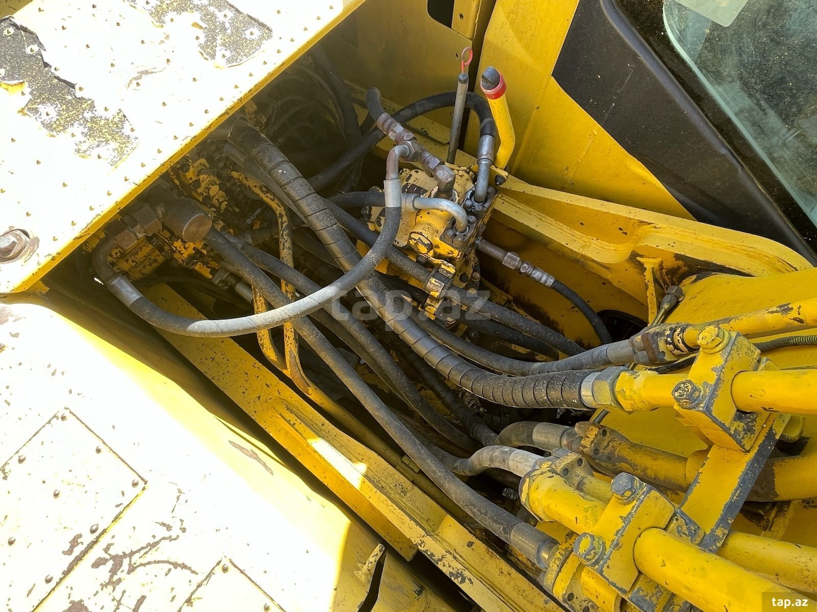 Ekskavator Komatsu, 2007 il (8)