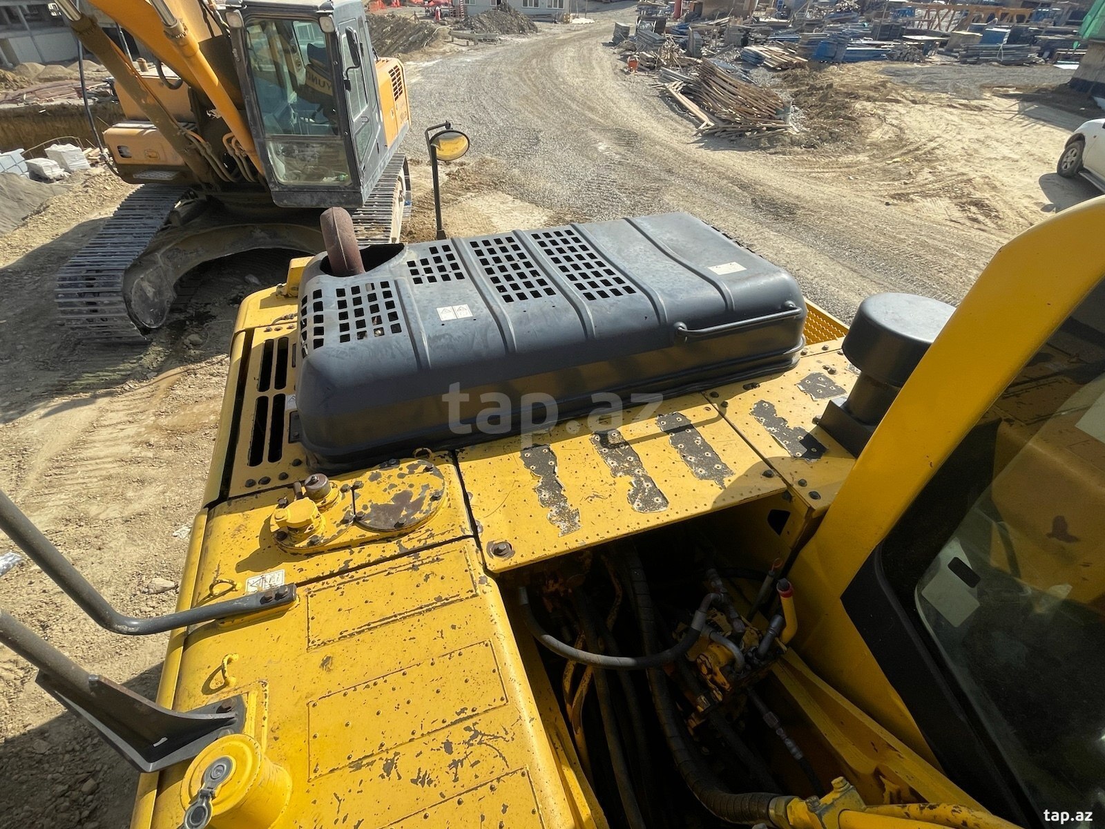 Ekskavator Komatsu, 2007 il (7)