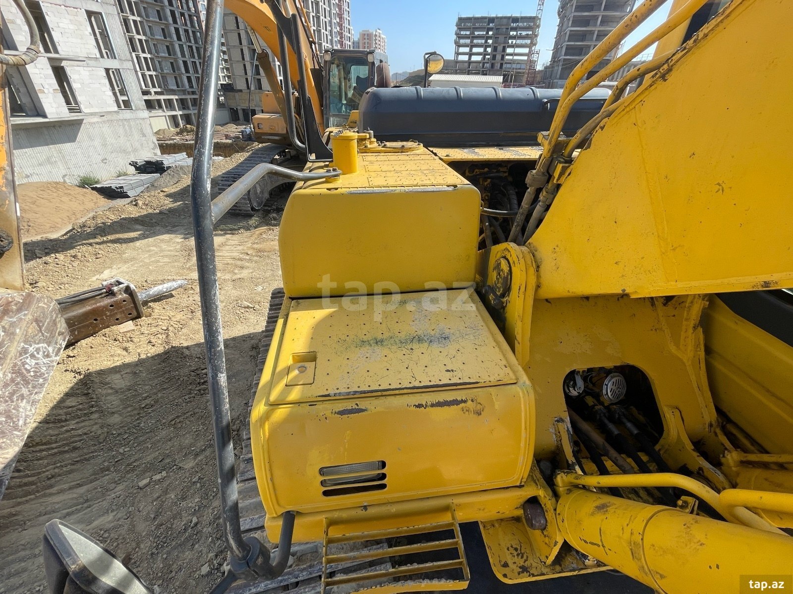 Ekskavator Komatsu, 2007 il (6)