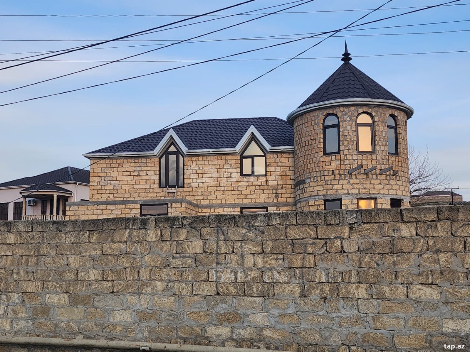 Bağ evi, Qurd dərəsi qəs.