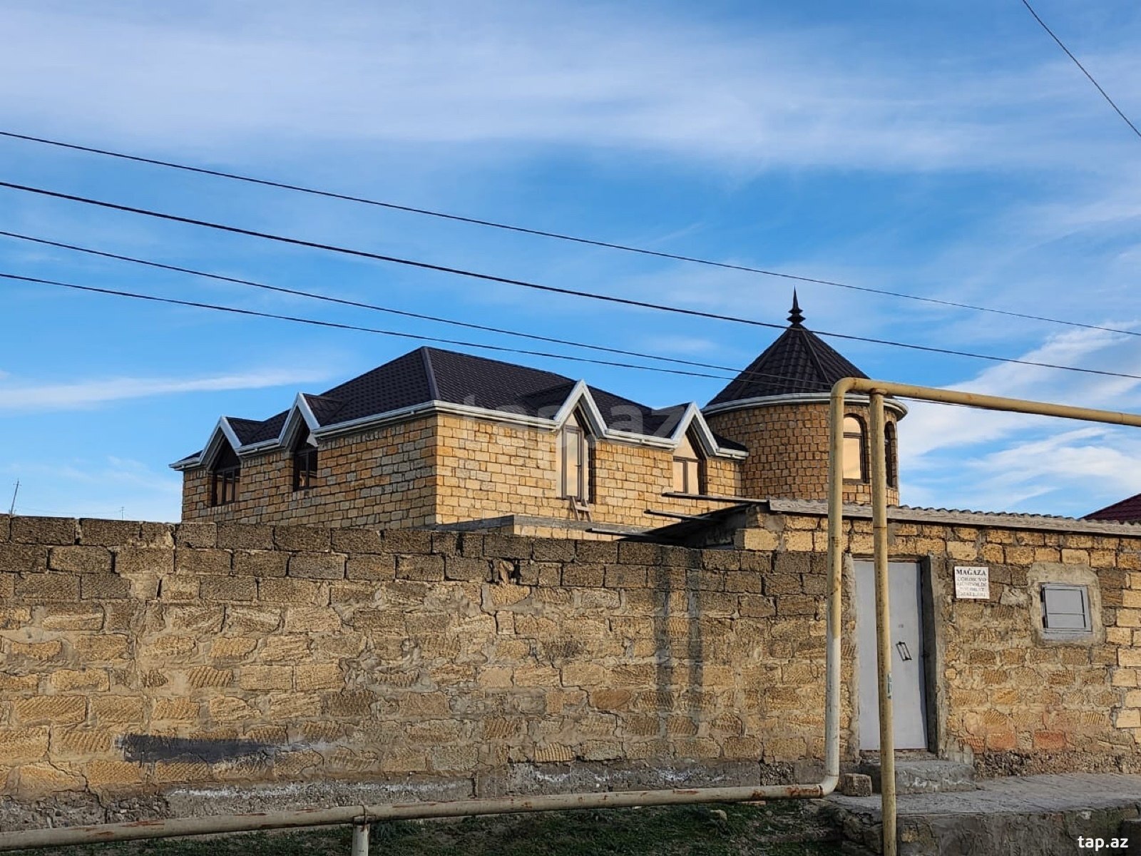Bağ evi, Qurd dərəsi qəs.