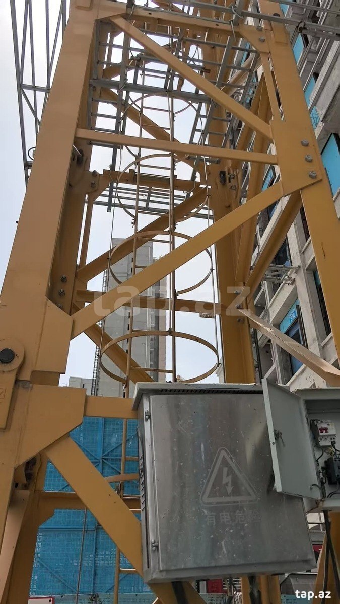Qülləli kran XCMG 6015-8, 2021 il (2)