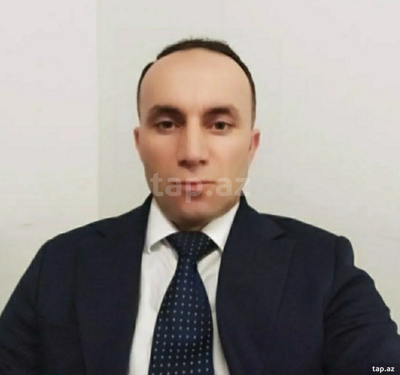 Mühafizəçi işi axtarıram (2)