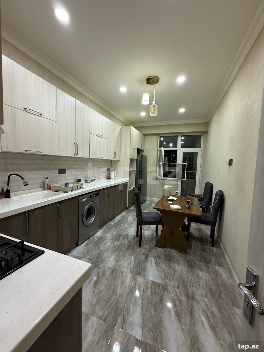 2-otaqlı yeni tikili, Abbas Mirzə Şərifzadə küç., 110 m² (3)