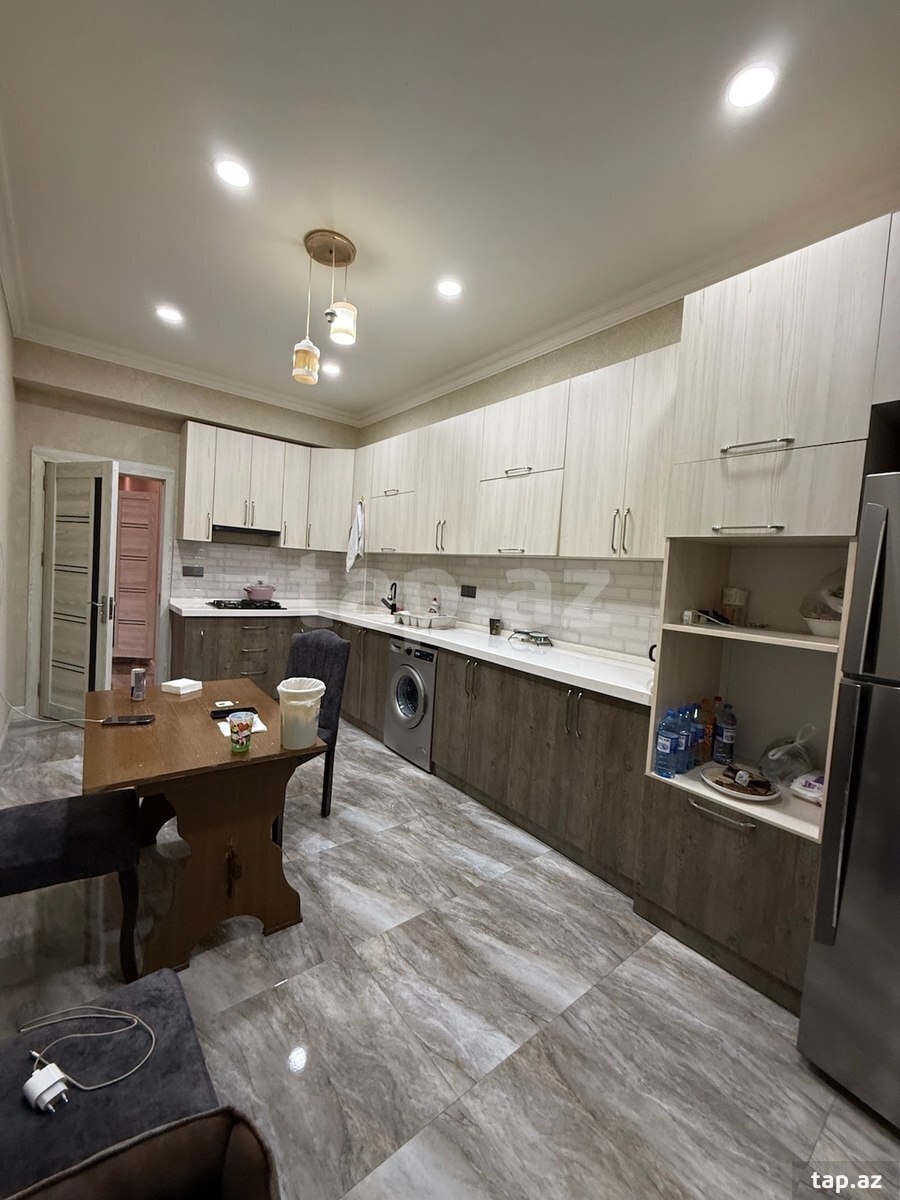 2-otaqlı yeni tikili, Abbas Mirzə Şərifzadə küç., 110 m² (2)
