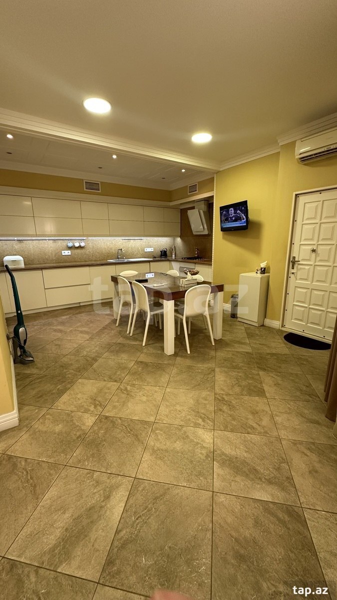 5-otaqlı mənzil, Nizami küç., 250 m²