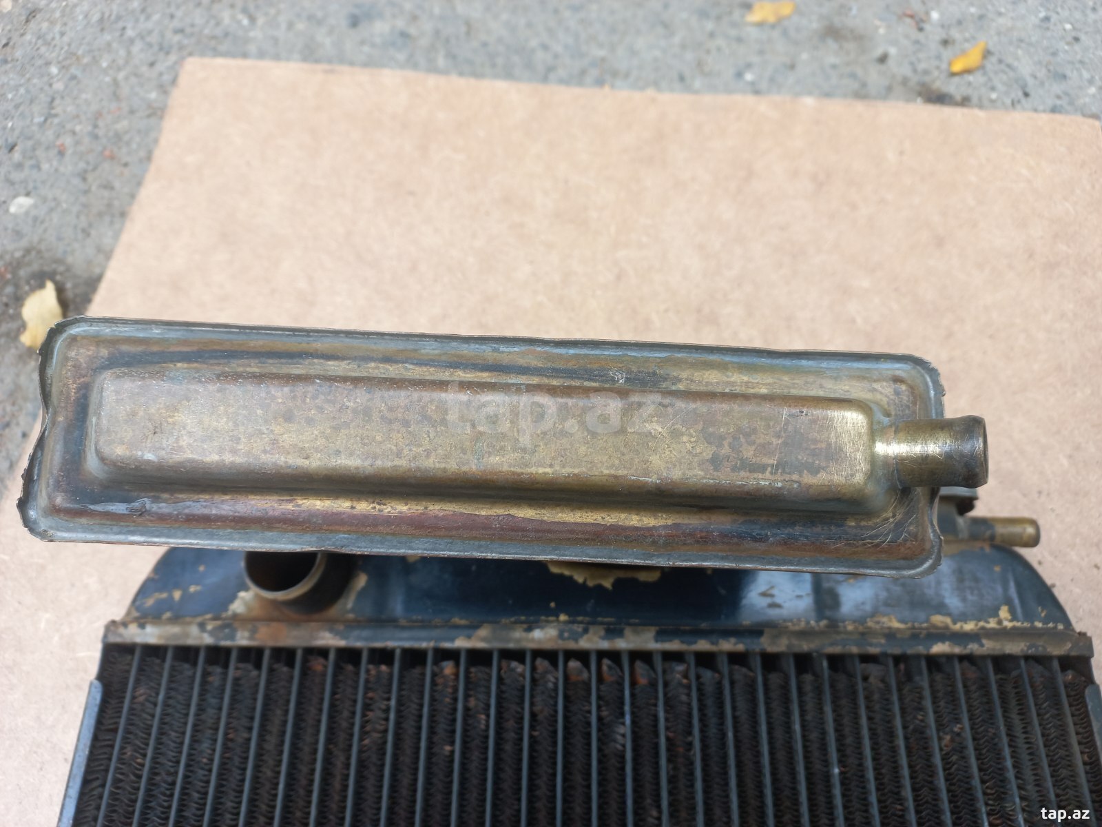 "Moskvich" soba radiatoru (2)
