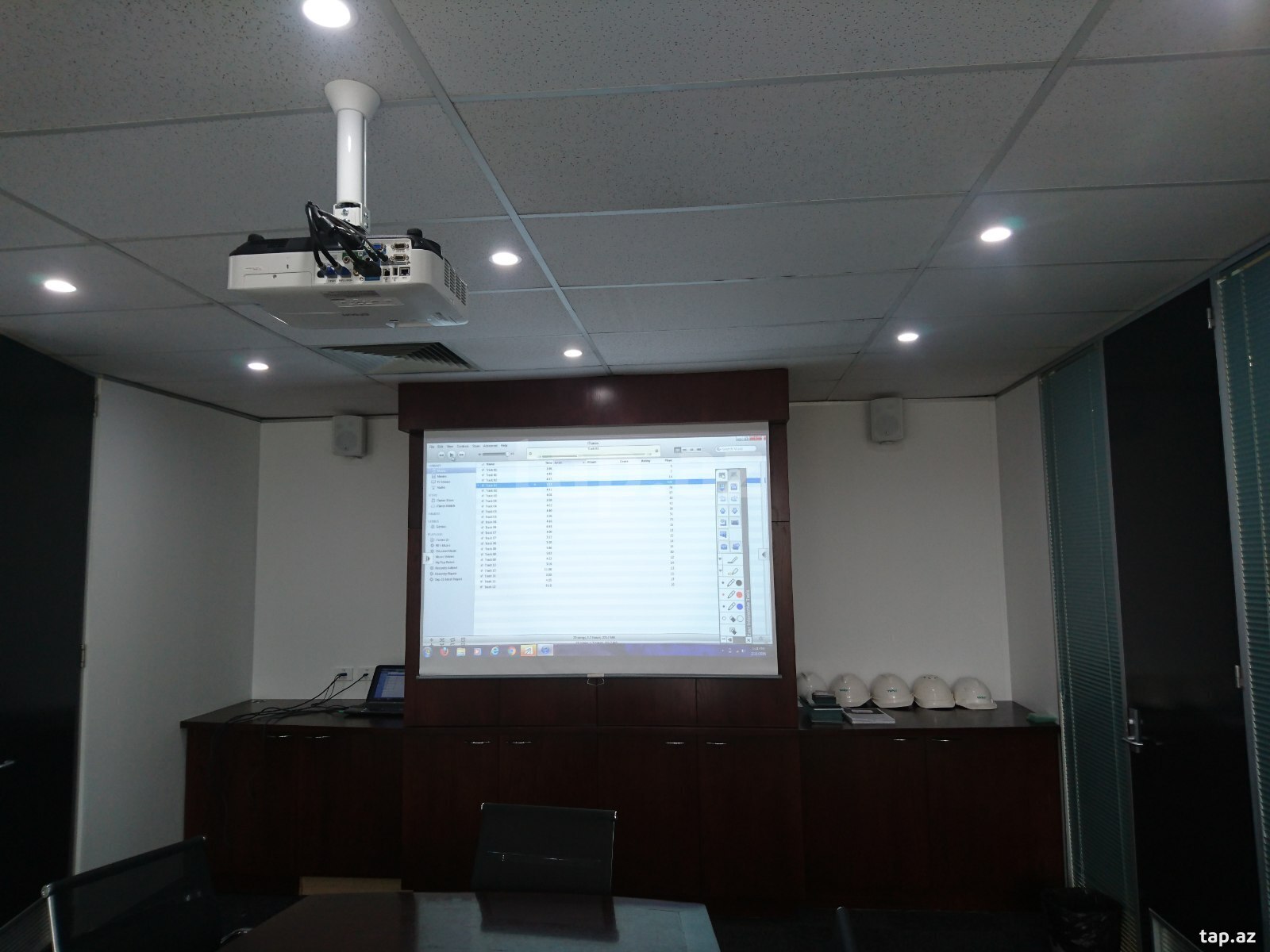 Ofislər üçün proyektorlar (8)
