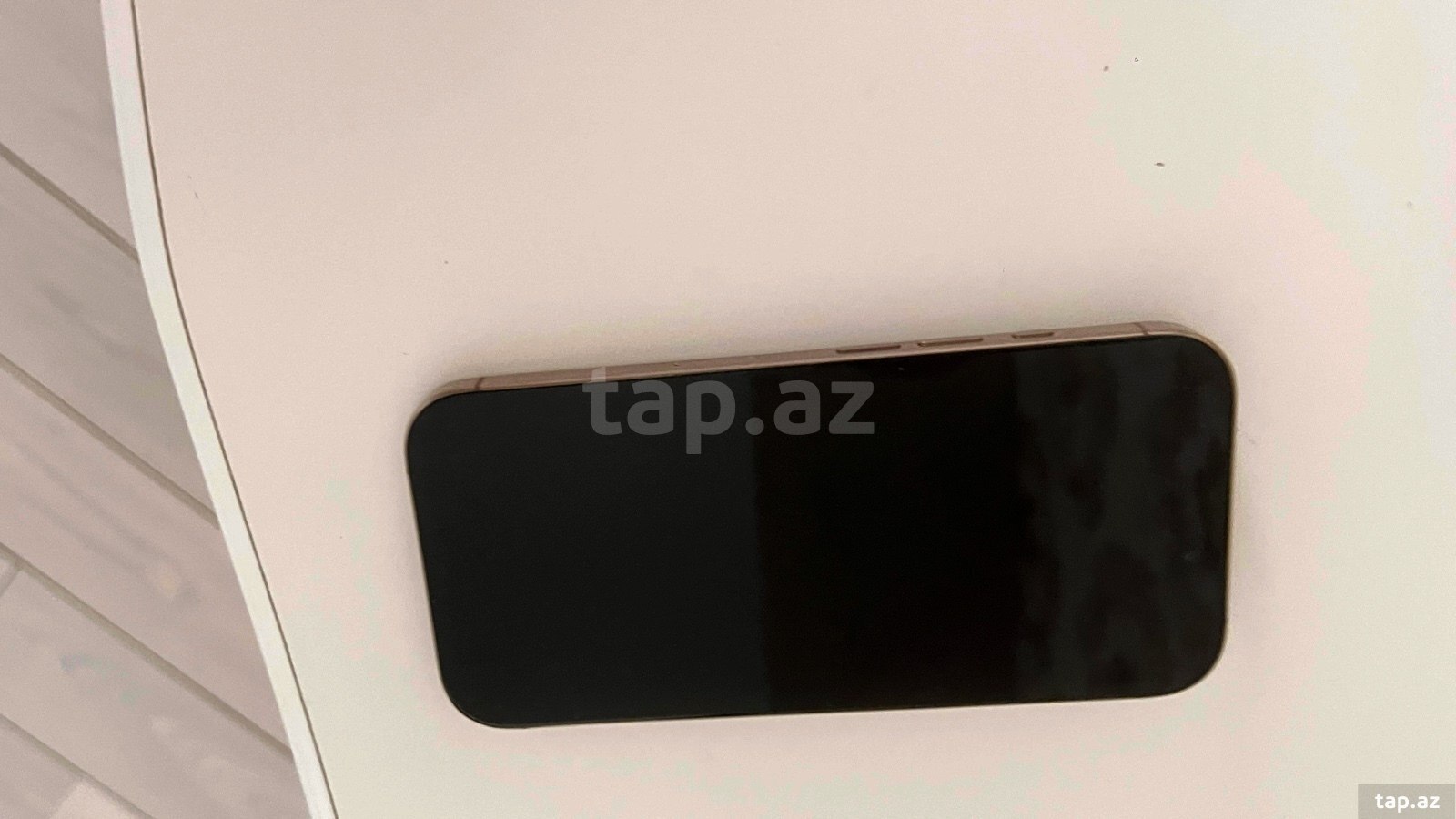 Apple iPhone 16 Pro Desert Titanium 128GB/8GB (2)