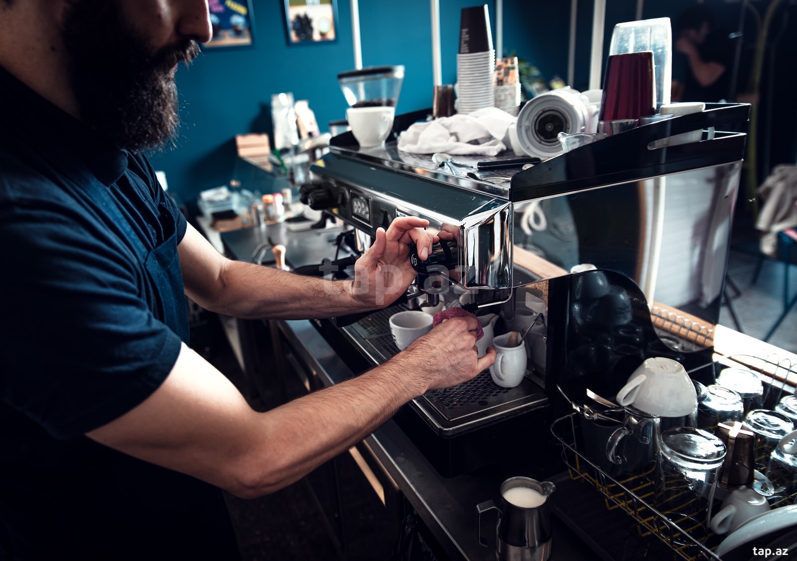 Barista tələb olunur