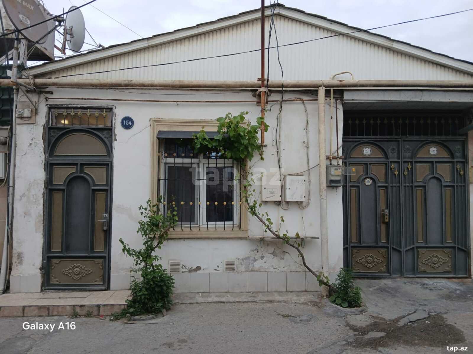 Həyət evi, İnşaatçılar m.